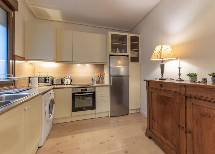 Daire Gaztelu By People