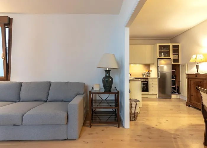 Gaztelu By People Daire